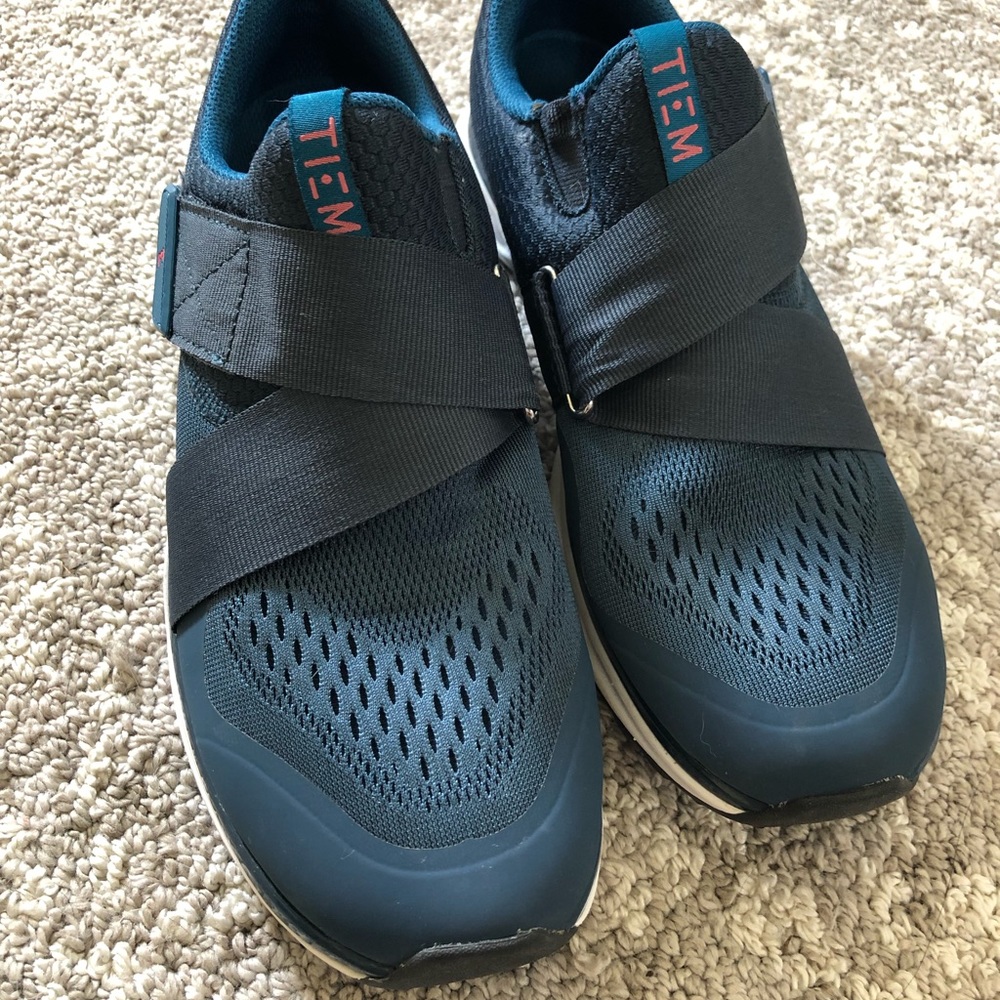 Tiem cycling shoes with NO CLEATS. 7.5